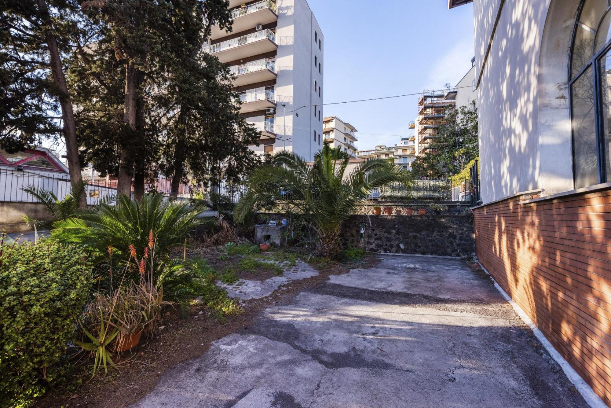 Euphorbia Apartments By Wonderful Italy คาตาเนีย ภายนอก รูปภาพ